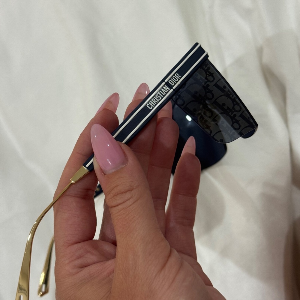 Blue Dior Oblique Mask Sunglasses - Picture 4 of 8